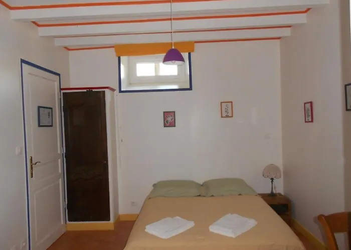 Villanelle بيت ضيافة *