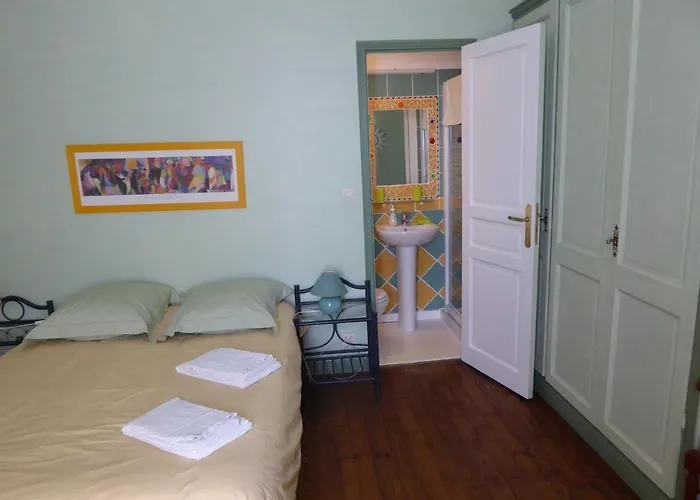 Villanelle L'Ile-d'Elle